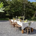Nature Tilburg, 16 Beds Тилбург