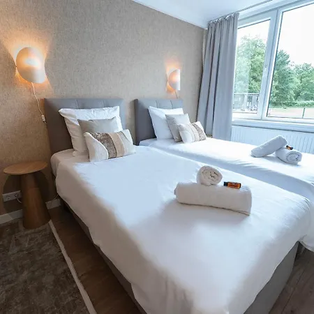 Nature Tilburg, 16 Beds Villa Tilburg