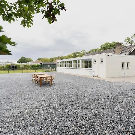 Nature Tilburg, 16 Beds *