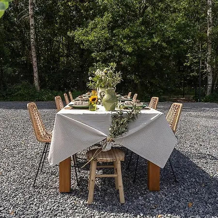 Nature Tilburg, 16 Beds Villa