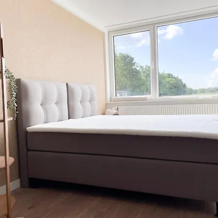 Villa Nature Tilburg, 16 Beds