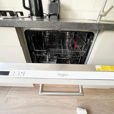 Nature Tilburg, 16 Beds 别墅