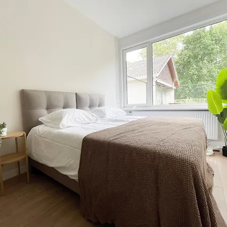 Villa Nature Tilburg, 16 Beds