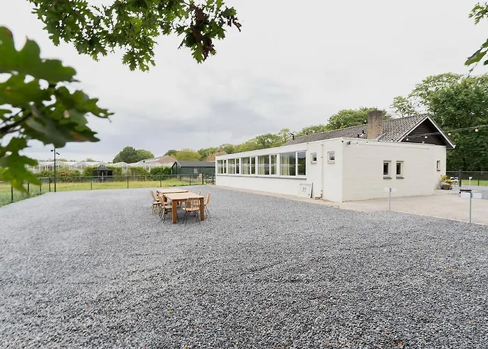 Nature Tilburg, 16 Beds *