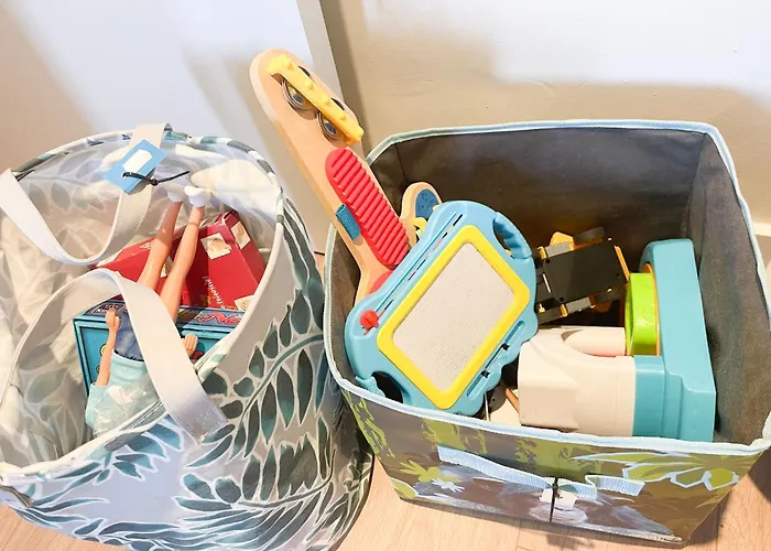 Nature Tilburg, 16 Beds Villa *