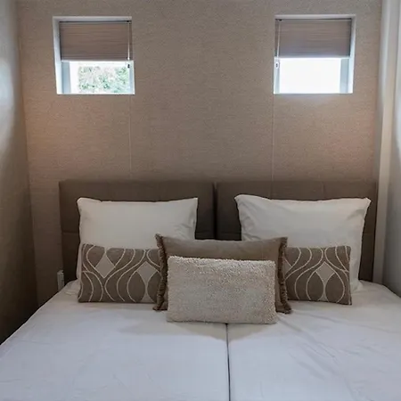 Nature Tilburg, 16 Beds 提耳堡