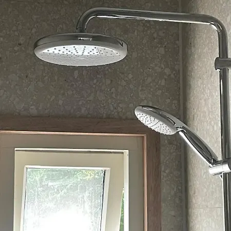 Nature Tilburg, 16 Beds 提耳堡